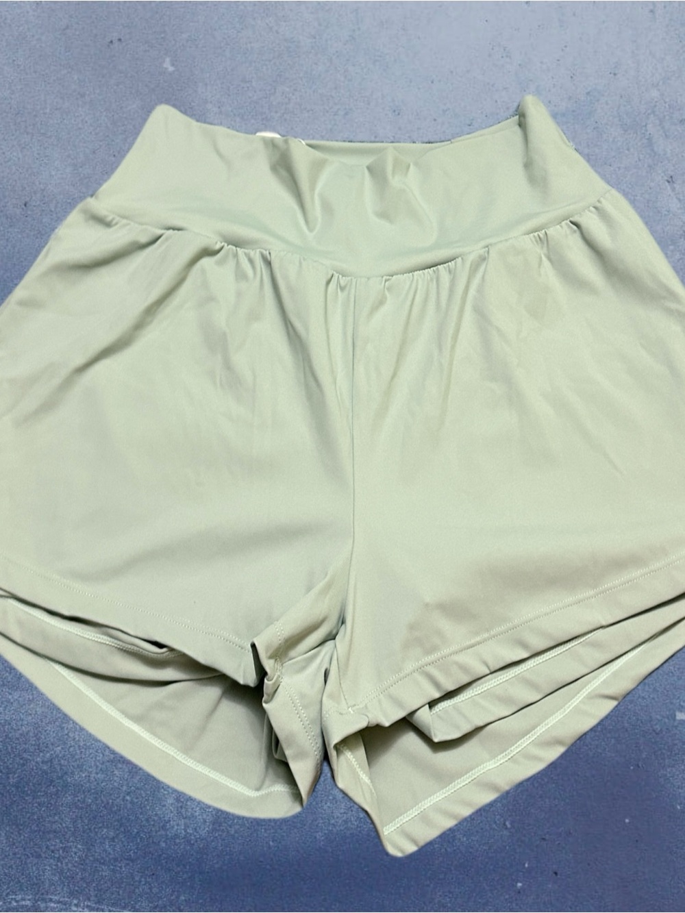 HALARA SoftlyZero High-Waist Athletic Shorts in Light Sage XL